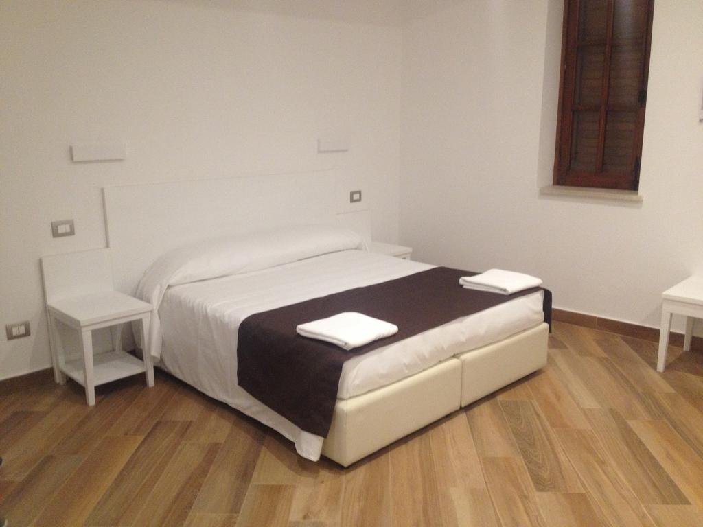 Hotel Il Pirata Cinisi Kültér fotó